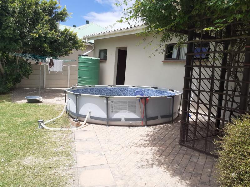 4 Bedroom Property for Sale in Albertinia Western Cape